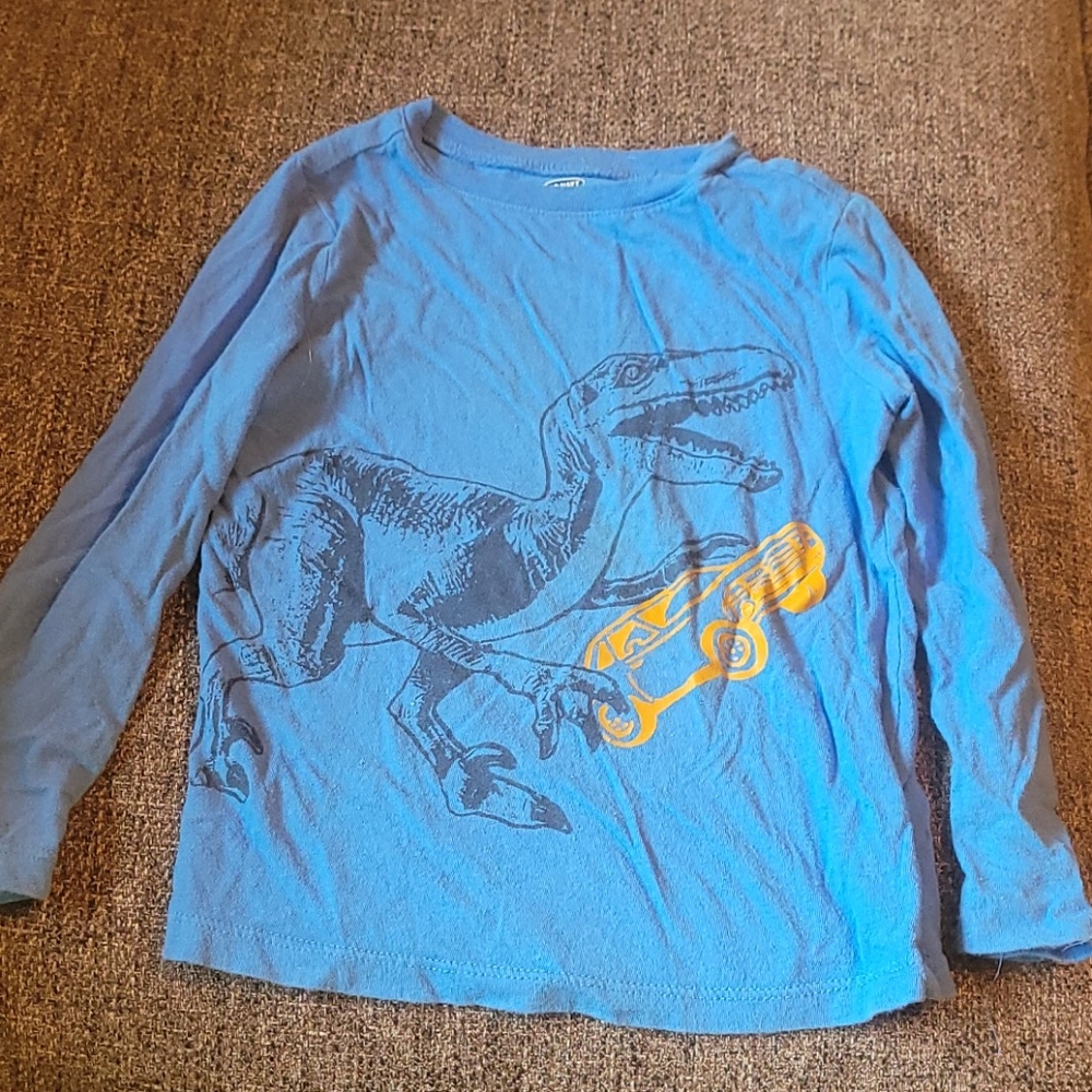 Boy's long sleeved graphic tee